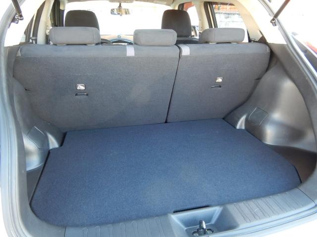 ジューク １５ＲＸ　パーソナライゼーション　バグガード　外トランクスポイラー　ルーフラッピング　フルセグナビ　Ｂカメラ　マフラーカッター　　ＥＴＣ（14枚目）