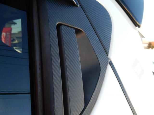 ジューク １５ＲＸ　パーソナライゼーション　バグガード　外トランクスポイラー　ルーフラッピング　フルセグナビ　Ｂカメラ　マフラーカッター　　ＥＴＣ（31枚目）