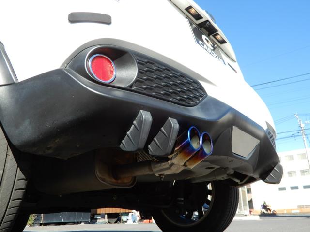 ジューク １５ＲＸ　パーソナライゼーション　バグガード　外トランクスポイラー　ルーフラッピング　フルセグナビ　Ｂカメラ　マフラーカッター　　ＥＴＣ（33枚目）