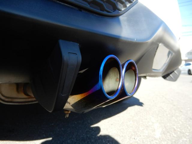 ジューク １５ＲＸ　パーソナライゼーション　バグガード　外トランクスポイラー　ルーフラッピング　フルセグナビ　Ｂカメラ　マフラーカッター　　ＥＴＣ（39枚目）