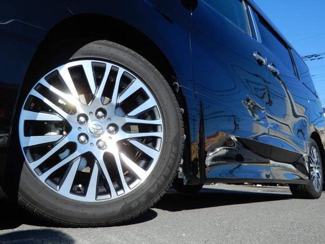 ヴェルファイア ２．５Ｚ　Ｇエディション　ＴＲＤエアロ＆マフラー／Ｗサンルーフ／ＪＢＬ／パノラマＶＩＥＷ／メーカーナビ／フリップダウン／黒革／両Ｐスラ／電トランク（18枚目）