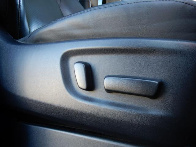 ヴェルファイア ２．５Ｚ　Ｇエディション　ＴＲＤエアロ＆マフラー／Ｗサンルーフ／ＪＢＬ／パノラマＶＩＥＷ／メーカーナビ／フリップダウン／黒革／両Ｐスラ／電トランク（41枚目）