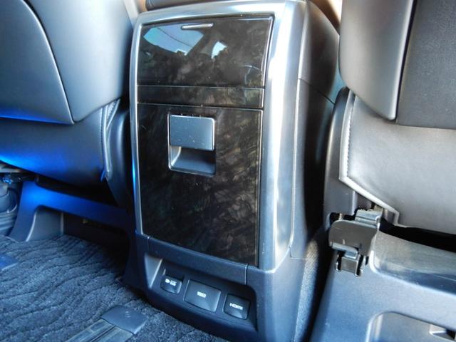 ヴェルファイア ２．５Ｚ　Ｇエディション　ＴＲＤエアロ＆マフラー／Ｗサンルーフ／ＪＢＬ／パノラマＶＩＥＷ／メーカーナビ／フリップダウン／黒革／両Ｐスラ／電トランク（45枚目）