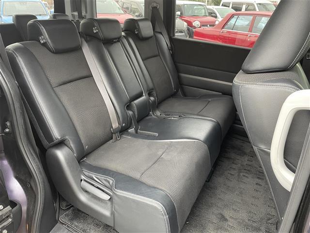 ステップワゴンスパーダ Ｚ　クールスピリット　インターナビ　セレクション（14枚目）