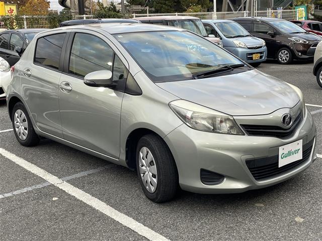 ヴィッツ F(3枚目)