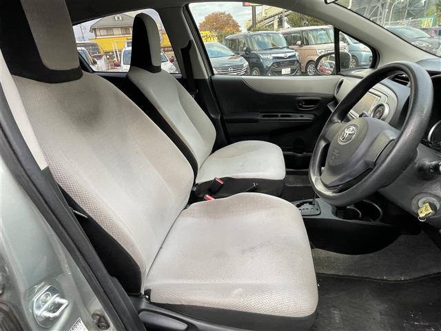 ヴィッツ F(11枚目)