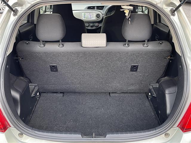 ヴィッツ F(19枚目)