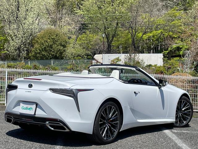 ＬＣ ＬＣ５００　コンバーチブル　１オーナー車　紺幌　白革　マークレビンソン　ＨＤＭＩ入力端子　寒冷地仕様車　純正２１インチＡＷ　オレンジキャリパー　トルセンＬＳＤ　ＡＴクーラー　ＨＵＤ　純正リモコンエンジンスターター（2枚目）