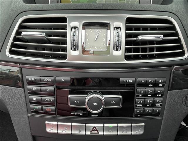 Ｅクラス Ｅ２５０カブリオレ　赤革シート　シートヒーター　ハーマンカードン　純正ナビＴＶ　バックカメラ　アクティブクルーズコントロール　衝突軽減ブレーキ　ＬＥＤヘッドライト　プッシュスタート　スマートキー（13枚目）