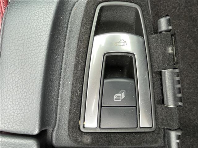 Ｅクラス Ｅ２５０カブリオレ　赤革シート　シートヒーター　ハーマンカードン　純正ナビＴＶ　バックカメラ　アクティブクルーズコントロール　衝突軽減ブレーキ　ＬＥＤヘッドライト　プッシュスタート　スマートキー（16枚目）