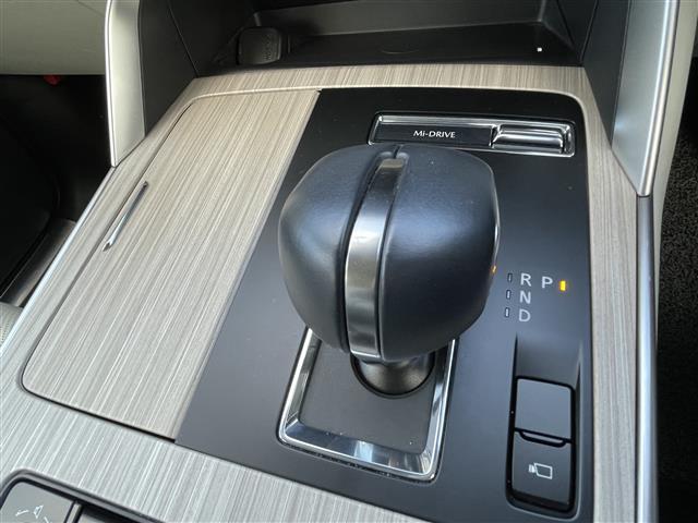 CX-60 25S エクスクルーシブモード 白革シート エアシート&シートヒーター 純正ナビTV 360度カメラ BOSEサウンド パワーバックドア クリアランスソナー 純正20インチアルミ プッシュスタート(13枚目)