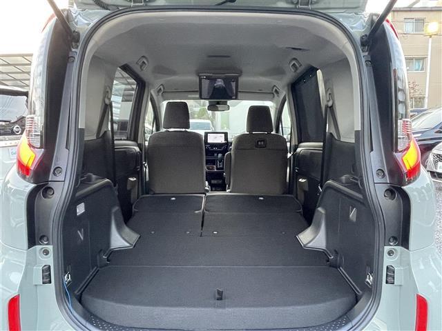 シエンタ ハイブリッドＺ　純正ナビ　純正フリップダウンモニター　パノラミックビューモニター　ビルトインＥＴＣ２．０　　純正前後ドラレコ　両側パワースライドドア　ＬＥＤヘッドライト　クリアランスソナー　純正アルミ（8枚目）