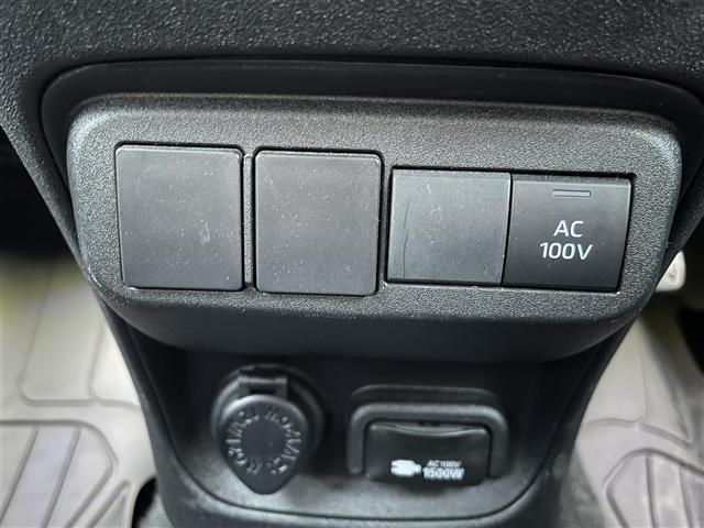 シエンタ ハイブリッドＺ　純正ナビ　純正フリップダウンモニター　パノラミックビューモニター　ビルトインＥＴＣ２．０　　純正前後ドラレコ　両側パワースライドドア　ＬＥＤヘッドライト　クリアランスソナー　純正アルミ（16枚目）