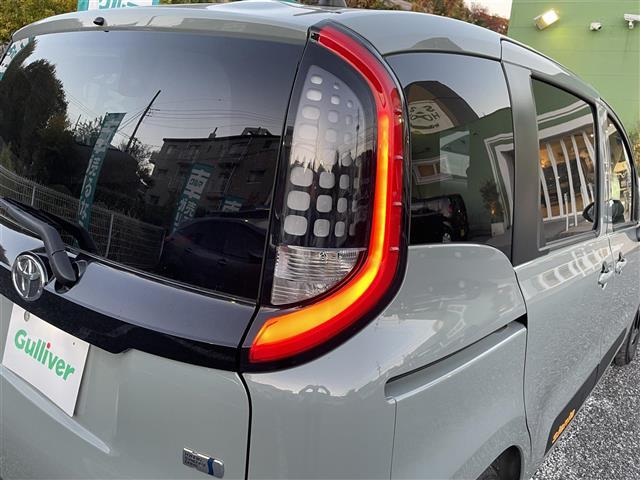 シエンタ ハイブリッドＺ　純正ナビ　純正フリップダウンモニター　パノラミックビューモニター　ビルトインＥＴＣ２．０　　純正前後ドラレコ　両側パワースライドドア　ＬＥＤヘッドライト　クリアランスソナー　純正アルミ（34枚目）