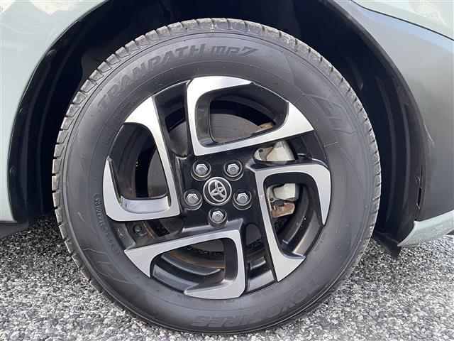 シエンタ ハイブリッドＺ　純正ナビ　純正フリップダウンモニター　パノラミックビューモニター　ビルトインＥＴＣ２．０　　純正前後ドラレコ　両側パワースライドドア　ＬＥＤヘッドライト　クリアランスソナー　純正アルミ（36枚目）