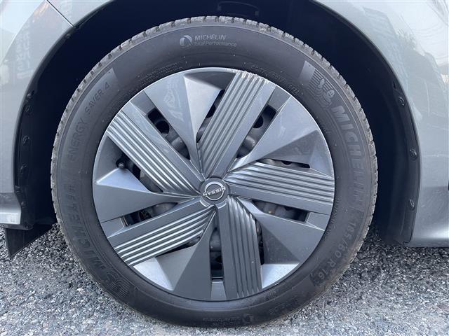 ノート Ｘ　プロパイロット　純正１０型ナビＴＶ　アラウンドビューモニター　デジタルインナーミラー　ＬＥＤヘッドライト　クリアランスソナー　ＢＳＭ　ビルトインＥＴＣ２．０　エマージェンシーブレーキ（32枚目）