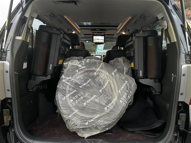 アルファード ２４０Ｓ　タイプゴールドＩＩ　■ワンオーナー■純正ナビＴＶ■純正フリップダウンモニター■ハーフレザー■ツインムーンルーフ■パワーバックドア■クルコン■ビルトインＥＴＣ■ドライブレコーダー■クリアランスソナー■純正ＡＷ車載（7枚目）