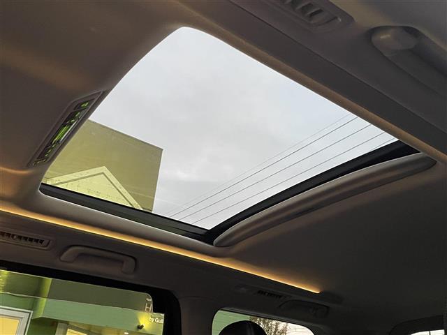 アルファード ２４０Ｓ　タイプゴールドＩＩ　■ワンオーナー■純正ナビＴＶ■純正フリップダウンモニター■ハーフレザー■ツインムーンルーフ■パワーバックドア■クルコン■ビルトインＥＴＣ■ドライブレコーダー■クリアランスソナー■純正ＡＷ車載（24枚目）