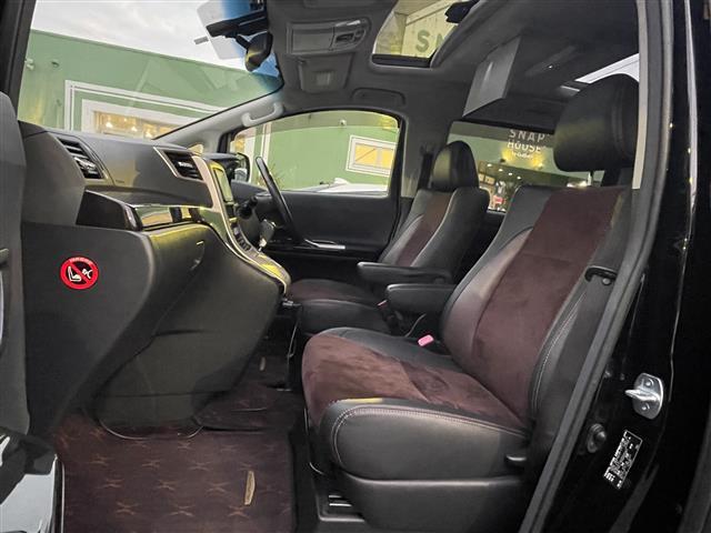 アルファード ２４０Ｓ　タイプゴールドＩＩ　■ワンオーナー■純正ナビＴＶ■純正フリップダウンモニター■ハーフレザー■ツインムーンルーフ■パワーバックドア■クルコン■ビルトインＥＴＣ■ドライブレコーダー■クリアランスソナー■純正ＡＷ車載（36枚目）