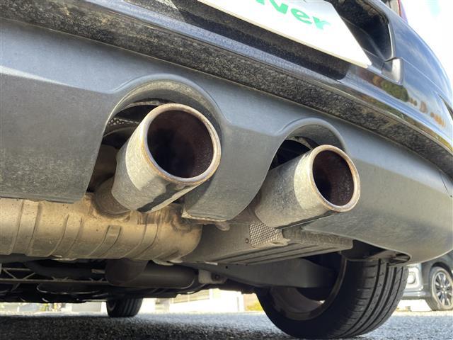 ゴルフ R32 本革シート シートヒーター 社外ディスプレイオーディオ バックカメラ 純正18インチAW HIDライト キーレス(10枚目)