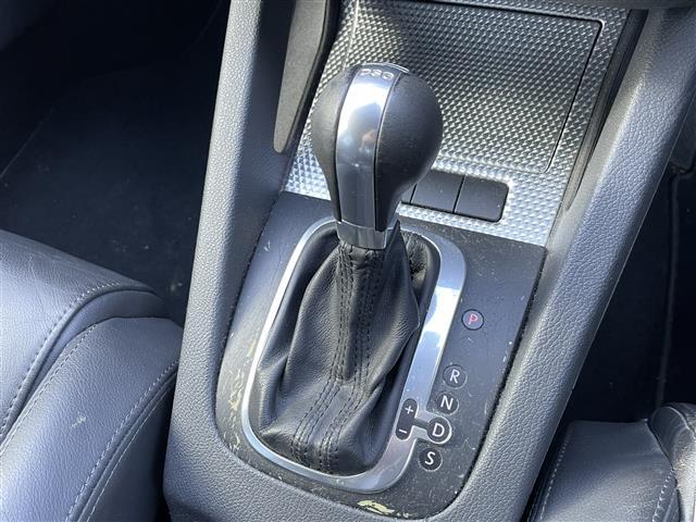 ゴルフ R32 本革シート シートヒーター 社外ディスプレイオーディオ バックカメラ 純正18インチAW HIDライト キーレス(14枚目)