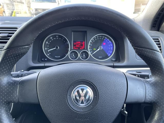 ゴルフ R32 本革シート シートヒーター 社外ディスプレイオーディオ バックカメラ 純正18インチAW HIDライト キーレス(16枚目)