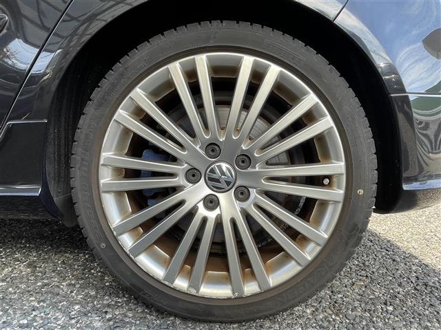 ゴルフ R32 本革シート シートヒーター 社外ディスプレイオーディオ バックカメラ 純正18インチAW HIDライト キーレス(29枚目)