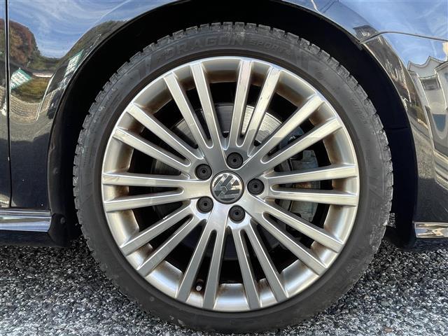 ゴルフ R32 本革シート シートヒーター 社外ディスプレイオーディオ バックカメラ 純正18インチAW HIDライト キーレス(30枚目)