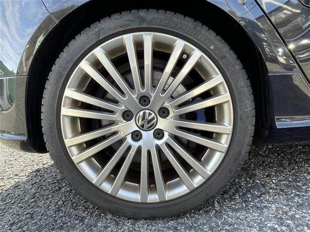 ゴルフ R32 本革シート シートヒーター 社外ディスプレイオーディオ バックカメラ 純正18インチAW HIDライト キーレス(31枚目)