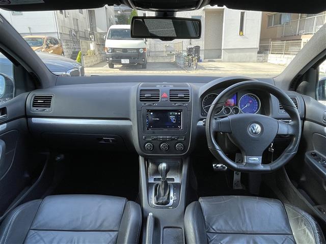 ゴルフ R32 本革シート シートヒーター 社外ディスプレイオーディオ バックカメラ 純正18インチAW HIDライト キーレス(41枚目)