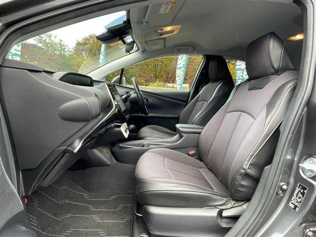 プリウス Ｓ　純正９型ナビＴＶ　バックカメラ　ビルトインＥＴＣ　レーダークルーズコントロール　衝突軽減ブレーキ　ＬＥＤヘッドライト　プッシュスタート　スマートキー（32枚目）