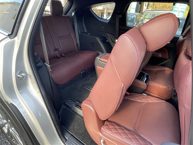 ＣＸ－８ ２５Ｔ　エクスクルーシブモード　１オーナー禁煙車　茶革シート　エアシート＆シートヒーター　ＢＯＳＥサウンド　純正ナビＴＶ　３６０度カメラ　前後ドラレコ　パワーバックドア　クリアランスソナー　純正１９インチＡＷ　ＬＥＤヘッドライト（9枚目）