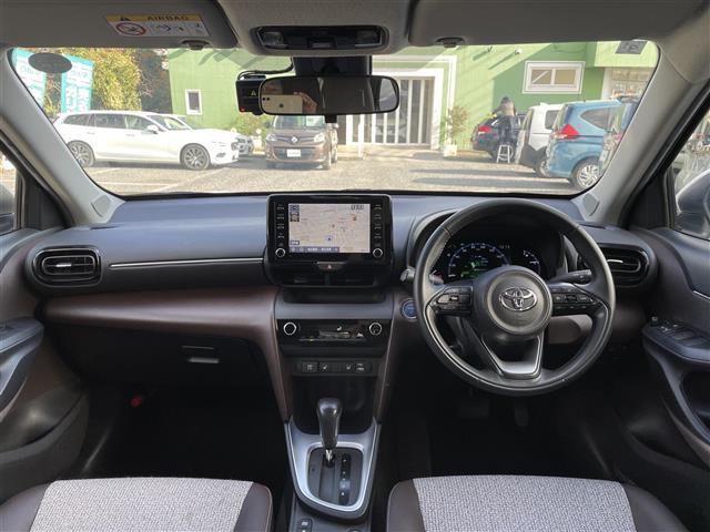 ヤリスクロス ハイブリッドZ 1オーナー禁煙車 純正ナビ 全方位カメラ 前席シートヒーター ビルトインETC 前後ドラレコ LEDヘッドライト レーダークルーズコントロール 衝突軽減ブレーキ クリアランスソナー プッシュスタート(34枚目)