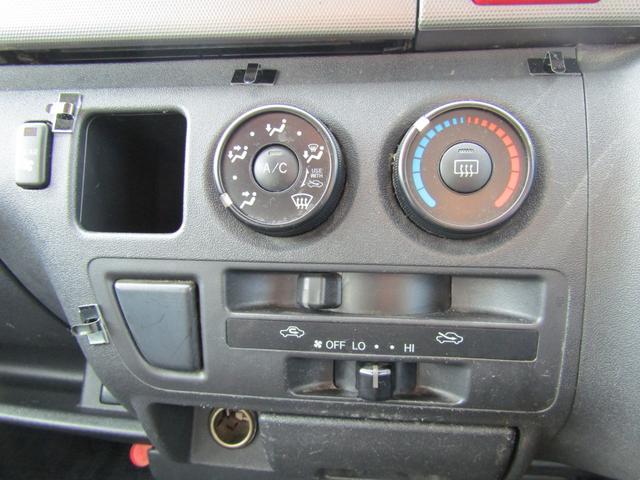 ハイエースバン ロングスーパーＧＬ　純正ナビゲーション　バックカメラ　ＥＴＣ　キーレスエントリー　両側スライドドア　電動格納ミラー　リアエアコン　パワーウインドウ（26枚目）
