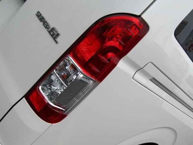 ハイエースバン スーパーＧＬ　ダークプライム　純正ナビゲーション　フルセグテレビ　バックカメラ　ＥＴＣ　ＬＥＤヘッドライト　スマートキー　ベッドキット　ハーフレザー　両側スライドドア（39枚目）