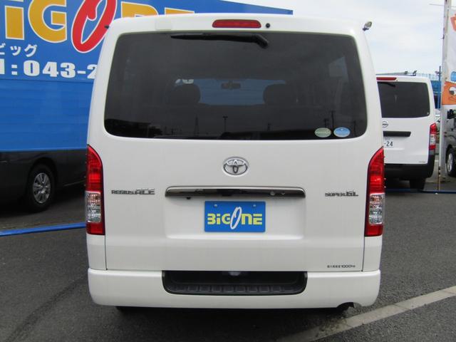 ハイエースバン スーパーＧＬ　ダークプライム　純正ナビゲーション　フルセグテレビ　バックカメラ　ＥＴＣ　ＬＥＤヘッドライト　スマートキー　ベッドキット　ハーフレザー　両側スライドドア（40枚目）