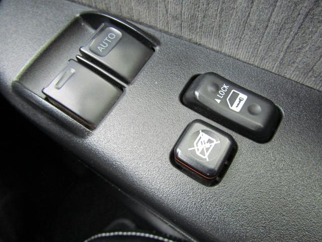 ハイエースバン ロングスーパーＧＬ　社外ナビゲーション　フルセグテレビ　バックカメラ　助手席エアバック　ベッドキット　ＥＴ　ＡＣ１００Ｖ　社外アルミホイール（25枚目）