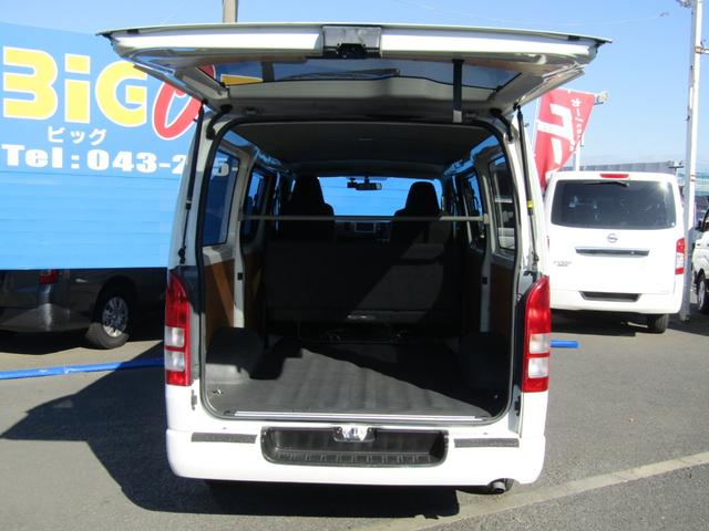 ハイエースバン ロングＤＸ　ＧＬパッケージ　純正ナビゲーション　ブルートゥース　ワンセグテレビ　ＥＴＣ　キーレスエントリー　電動格納ミラー　両側スライドドア　６人乗り（42枚目）