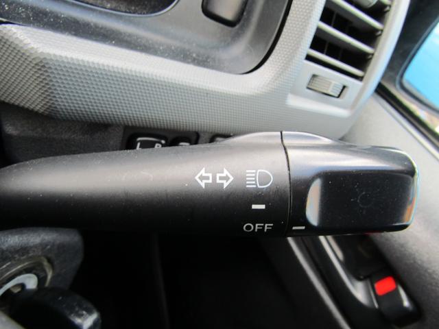 ハイエースバン ロングDX GLパッケージ 社外ナビゲーション フルセグテレビ ブルートゥース ETC 両側スライドドア 6人乗り キーレスエントリー オールペイント(28枚目)