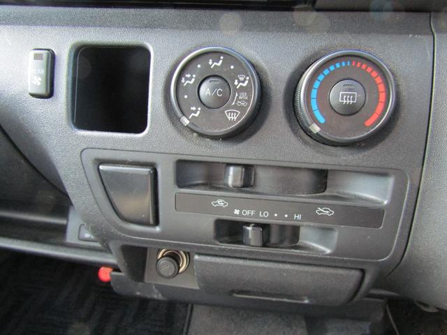 ハイエースバン ロングスーパーGL 純正ナビゲーション ETC フルセグテレビ バックカメラ AC100V 両側スライドドア 電動格納ミラー キーレスエントリー(27枚目)