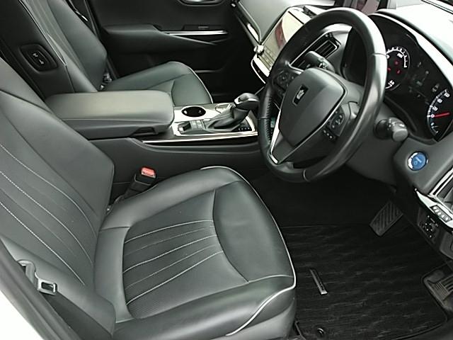 クラウン RSアドバンス Four ワンオーナー 革シート キーレス フルセグ ナビ&TV 18アルミホイール アイドリングストップ エアバッグ 電動シート オートマ ディーラー車 フル装備 安全装備 助手席エアバッグ サイドエアバッグ(2枚目)