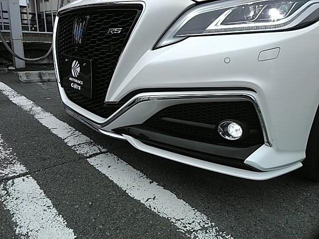 クラウン RSアドバンス Four ワンオーナー 革シート キーレス フルセグ ナビ&TV 18アルミホイール アイドリングストップ エアバッグ 電動シート オートマ ディーラー車 フル装備 安全装備 助手席エアバッグ サイドエアバッグ(6枚目)