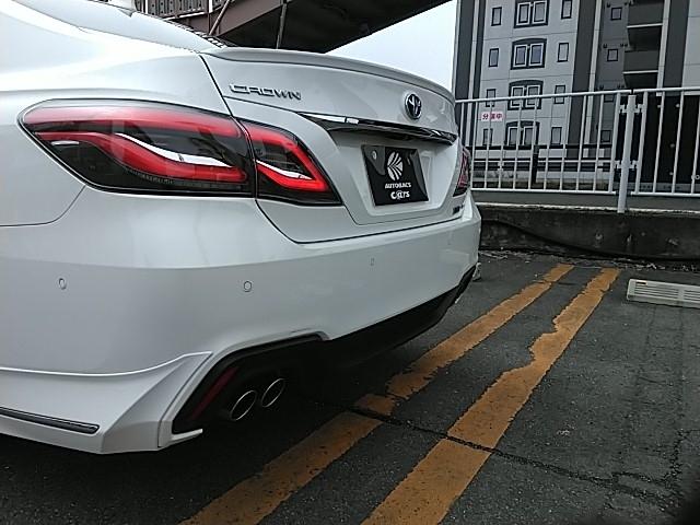 クラウン RSアドバンス Four ワンオーナー 革シート キーレス フルセグ ナビ&TV 18アルミホイール アイドリングストップ エアバッグ 電動シート オートマ ディーラー車 フル装備 安全装備 助手席エアバッグ サイドエアバッグ(9枚目)