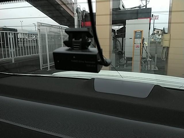 クラウン RSアドバンス Four ワンオーナー 革シート キーレス フルセグ ナビ&TV 18アルミホイール アイドリングストップ エアバッグ 電動シート オートマ ディーラー車 フル装備 安全装備 助手席エアバッグ サイドエアバッグ(12枚目)