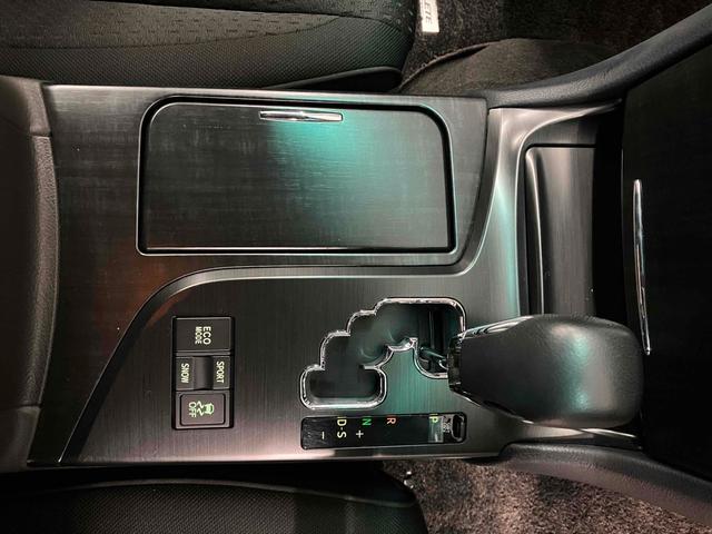 クラウン ２．５アスリートｉ－Ｆｏｕｒ　ナビパッケージ　４ＷＤ　ＥＴＣ　オートクルーズコントロール　バックカメラ　ナビ　ＴＶ　アルミホイール　オートライト　ＨＩＤ　ＡＴ　スマートキー　電動格納ミラー　盗難防止システム　パワーシート　ＣＤ　ＤＶＤ再生　ＭＤ（46枚目）