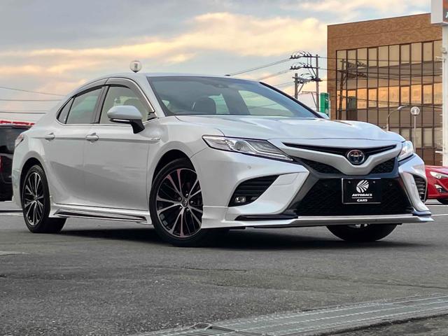 カムリ WSレザーパッケージ TRDエアロ クリアランスソナー レーンアシスト オートクルーズコントロール バックカメラ ナビ オートマチックハイビーム LEDヘッドランプ ヘッドアップディスプレイ パドルシフト(2枚目)