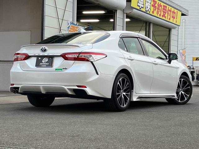 カムリ WSレザーパッケージ TRDエアロ クリアランスソナー レーンアシスト オートクルーズコントロール バックカメラ ナビ オートマチックハイビーム LEDヘッドランプ ヘッドアップディスプレイ パドルシフト(16枚目)