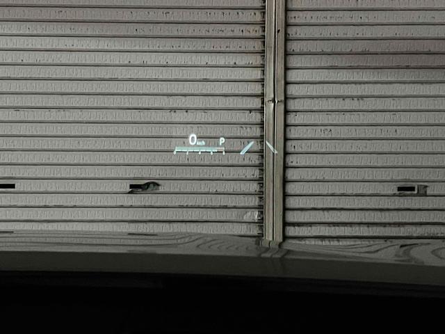 カムリ WSレザーパッケージ TRDエアロ クリアランスソナー レーンアシスト オートクルーズコントロール バックカメラ ナビ オートマチックハイビーム LEDヘッドランプ ヘッドアップディスプレイ パドルシフト(29枚目)