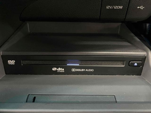 カムリ WSレザーパッケージ TRDエアロ クリアランスソナー レーンアシスト オートクルーズコントロール バックカメラ ナビ オートマチックハイビーム LEDヘッドランプ ヘッドアップディスプレイ パドルシフト(33枚目)