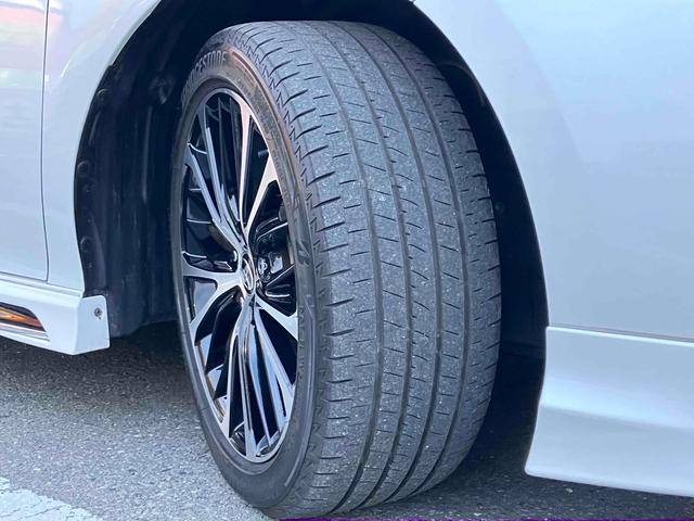 カムリ WSレザーパッケージ TRDエアロ クリアランスソナー レーンアシスト オートクルーズコントロール バックカメラ ナビ オートマチックハイビーム LEDヘッドランプ ヘッドアップディスプレイ パドルシフト(53枚目)